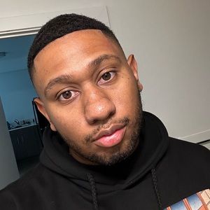 Meet your Posher, Devonte